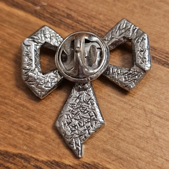 Vintage Silver-tone Bow Pin - Picture 2 of 2